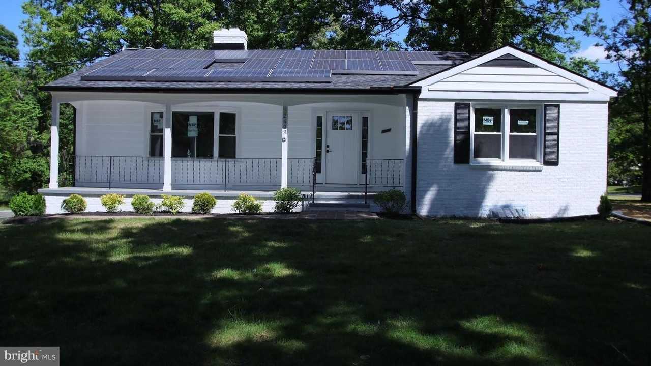2608 Holly Dr - Photo 2 of 39
