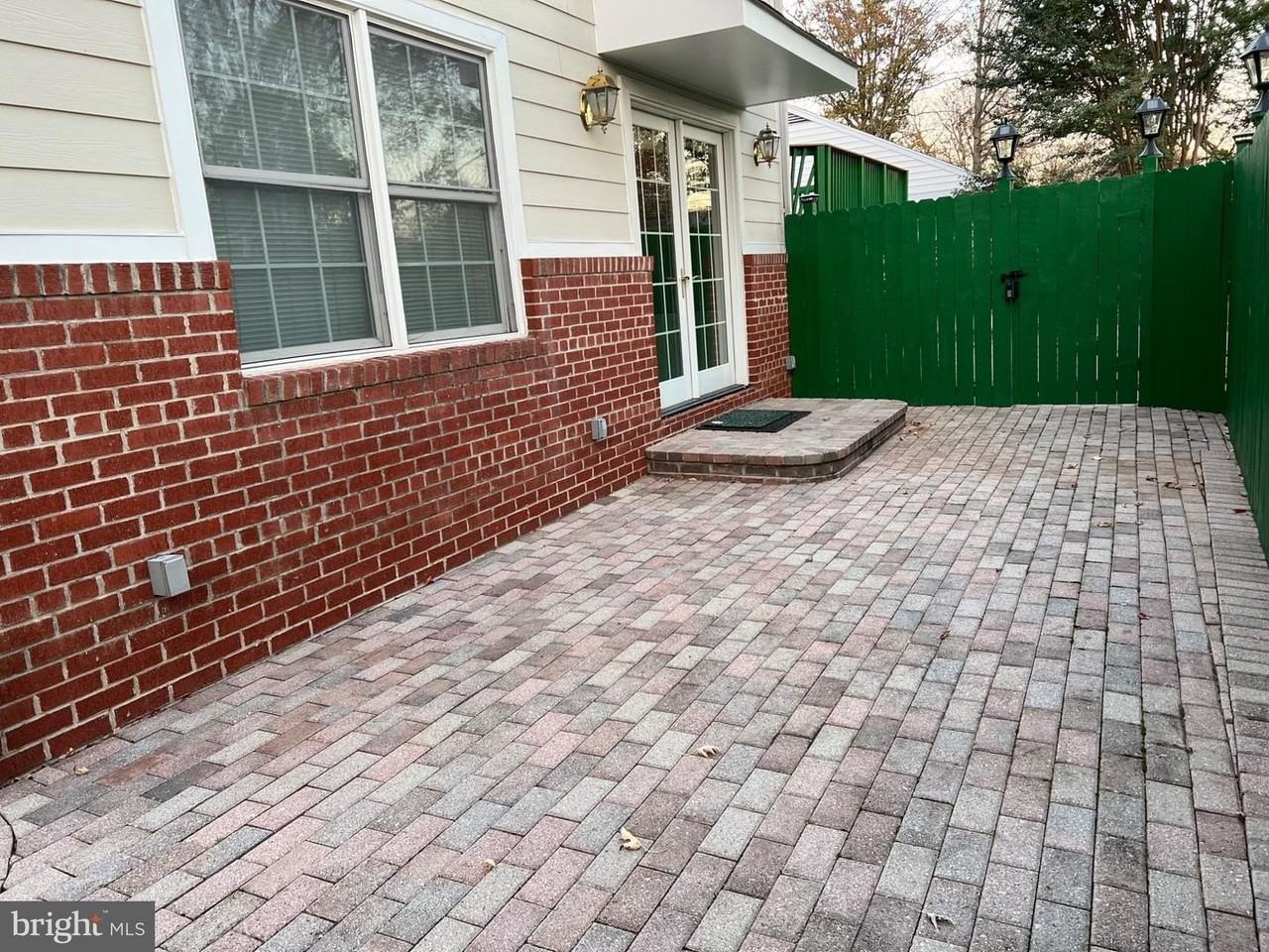 7703 Newcastle Dr - Photo 2 of 7