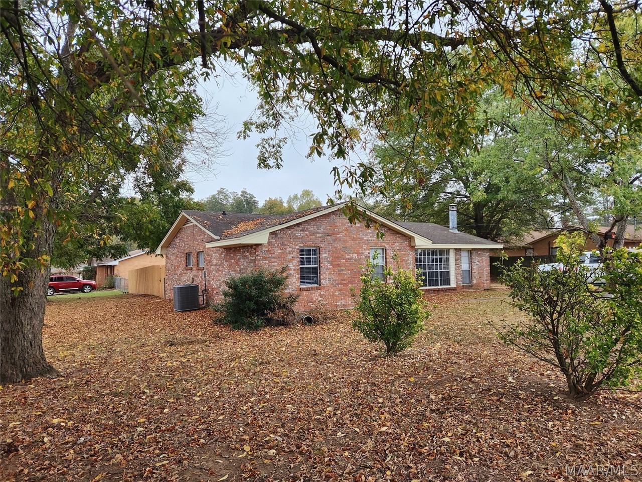 278 Teri Ln - Photo 2 of 31