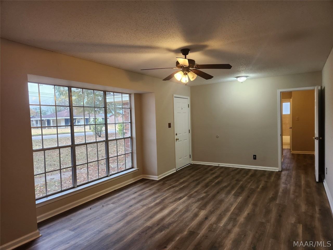 278 Teri Ln - Photo 6 of 31