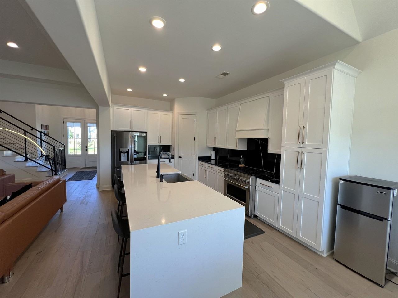 607 Covington Walk Ln S - Photo 7 of 34
