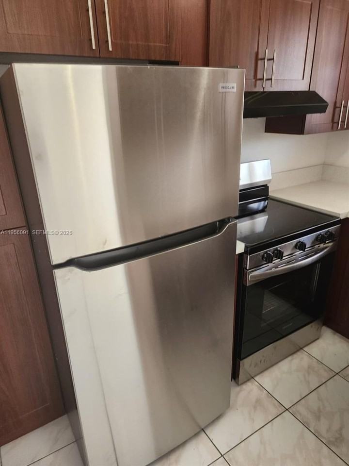 10805 Sw 86th St #12 - Photo 6 of 21