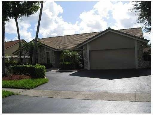 1080 Nw 100th Way - Photo 2 of 24