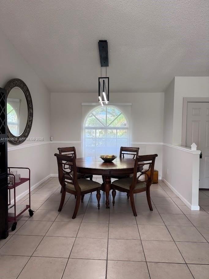 1080 Nw 100th Way - Photo 4 of 24