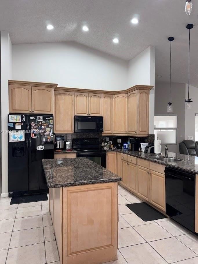 1080 Nw 100th Way - Photo 6 of 24