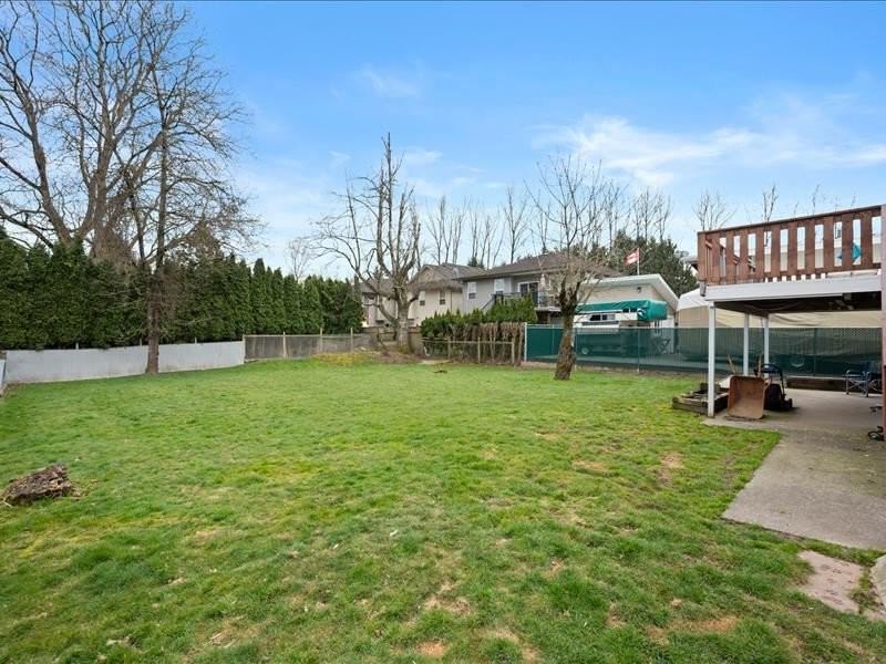 8740 Bellevue Dr - Photo 2 of 4
