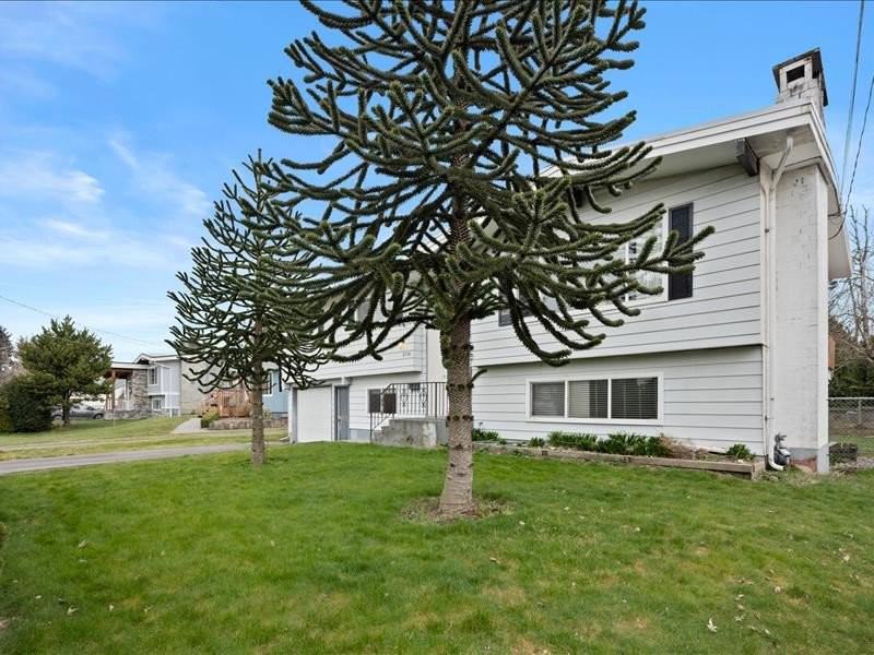 8740 Bellevue Dr - Photo 4 of 4