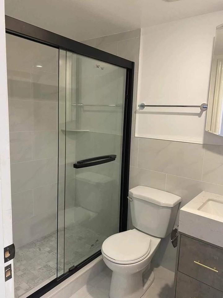 53 Oxford St - Photo 4 of 18