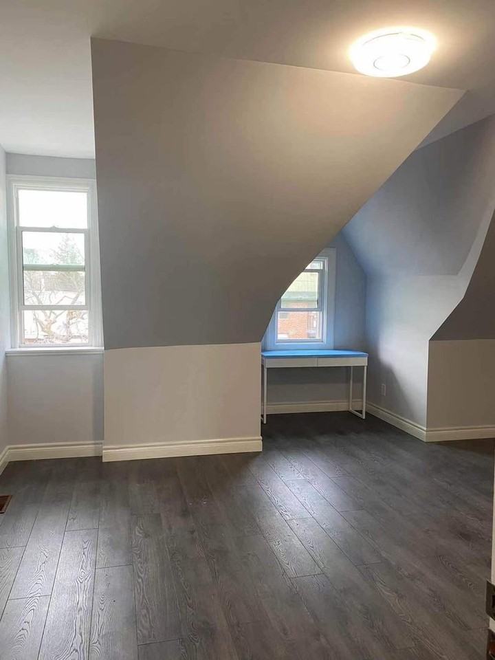 53 Oxford St - Photo 5 of 18