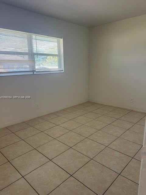 5649 Sw 27th St #1 - Photo 5 of 6