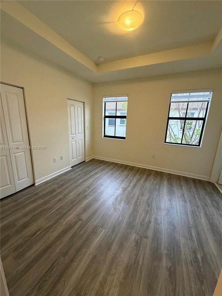 11104 W 33rd Way #0 - Photo 5 of 16