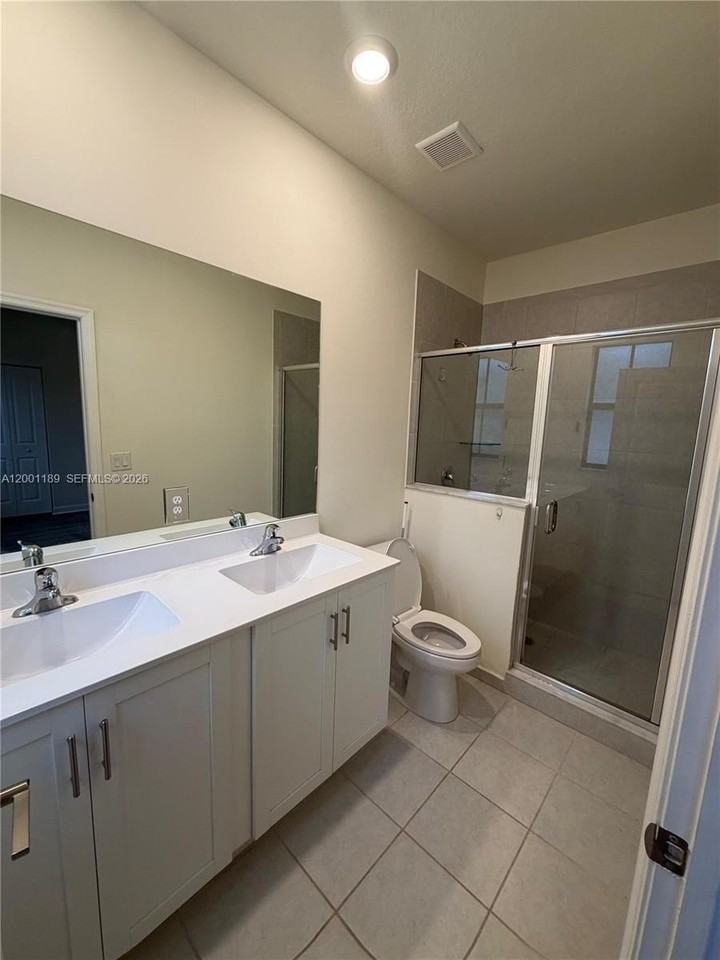 11104 W 33rd Way #0 - Photo 6 of 16