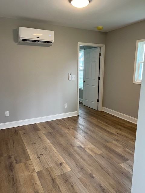 227 E Park Ave #B - Photo 7 of 10