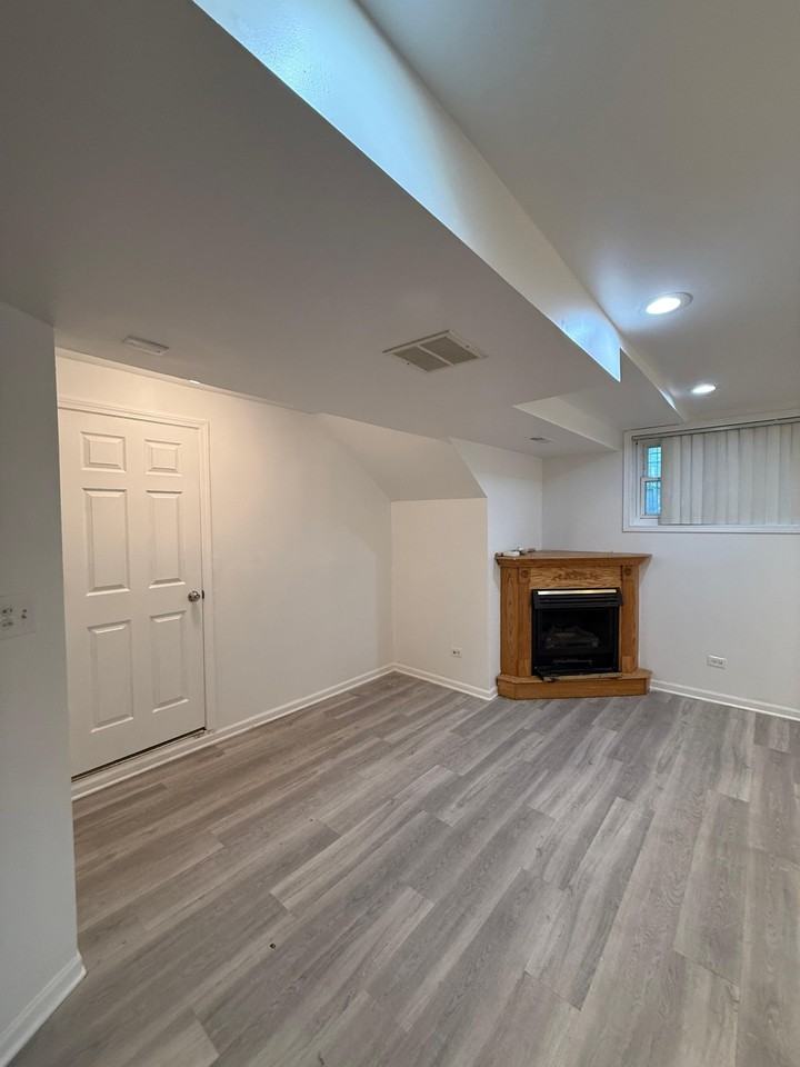 1528 W Chestnut St #B - Photo 4 of 9