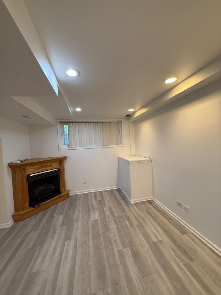 1528 W Chestnut St #B - Photo 5 of 9