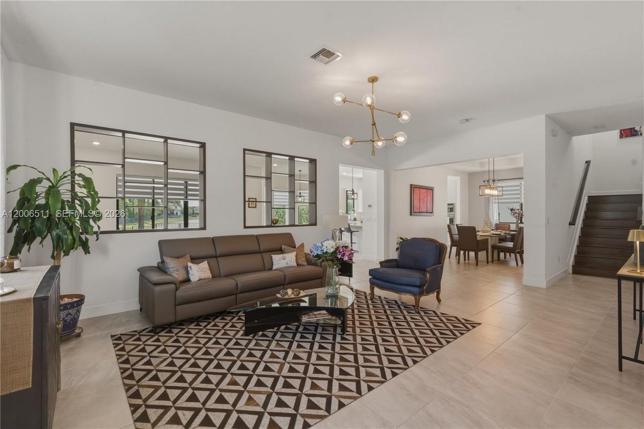 10730 Oceano Way - Photo 5 of 50