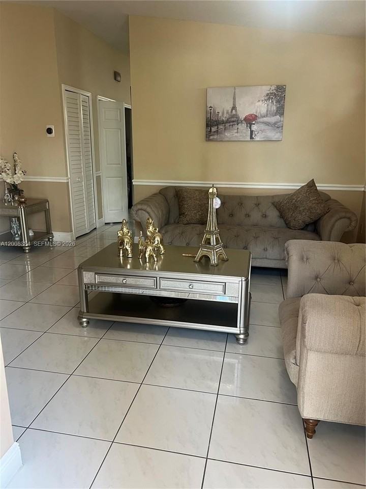 12377 Nw 97th Pl #12377 - Photo 4 of 16