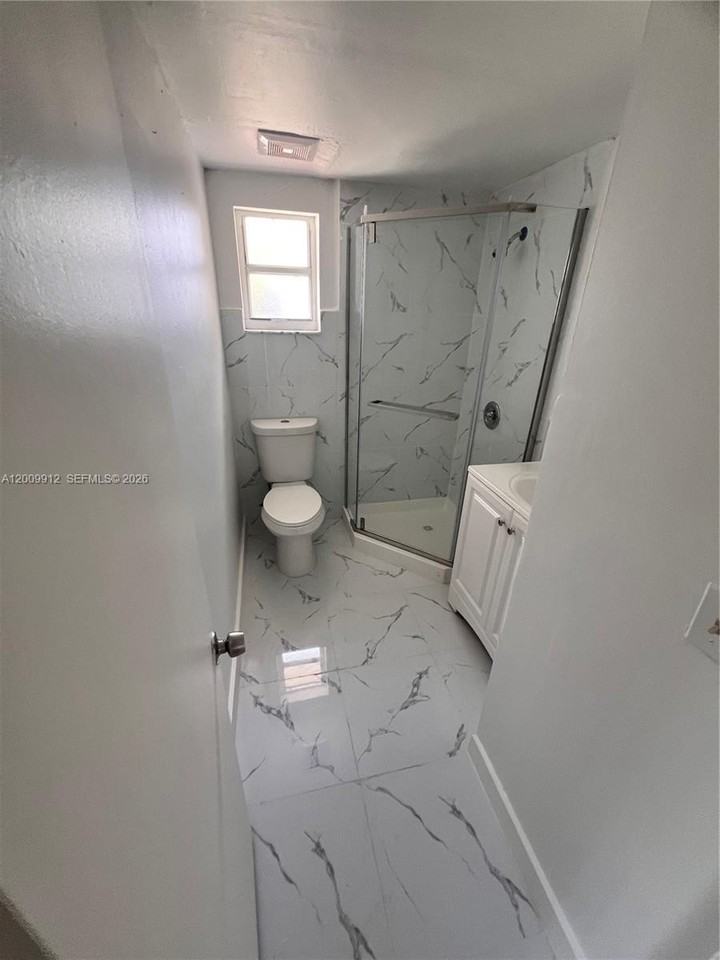 1329 Sw 75th Ave #1 - Photo 3 of 6