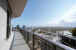 featured image of 45 Sw 9th St #4906