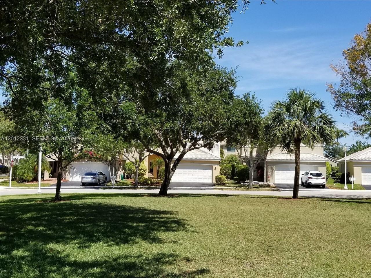1527 Palermo Dr - Photo 3 of 24