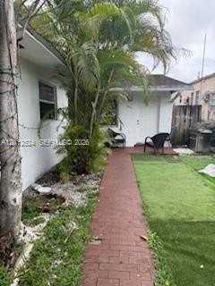 1074 Nw 27th St #0 - Photo 2 of 10