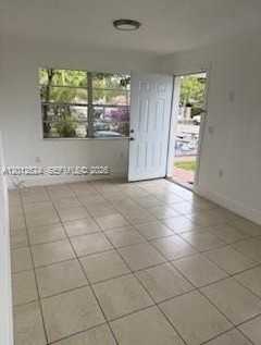 1074 Nw 27th St #0 - Photo 3 of 10