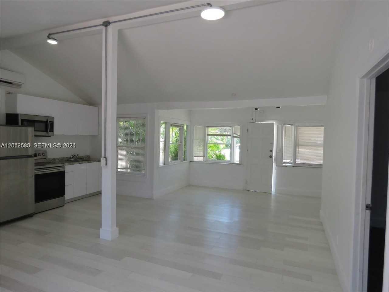 1937 Taylor St #1 - Photo 3 of 13