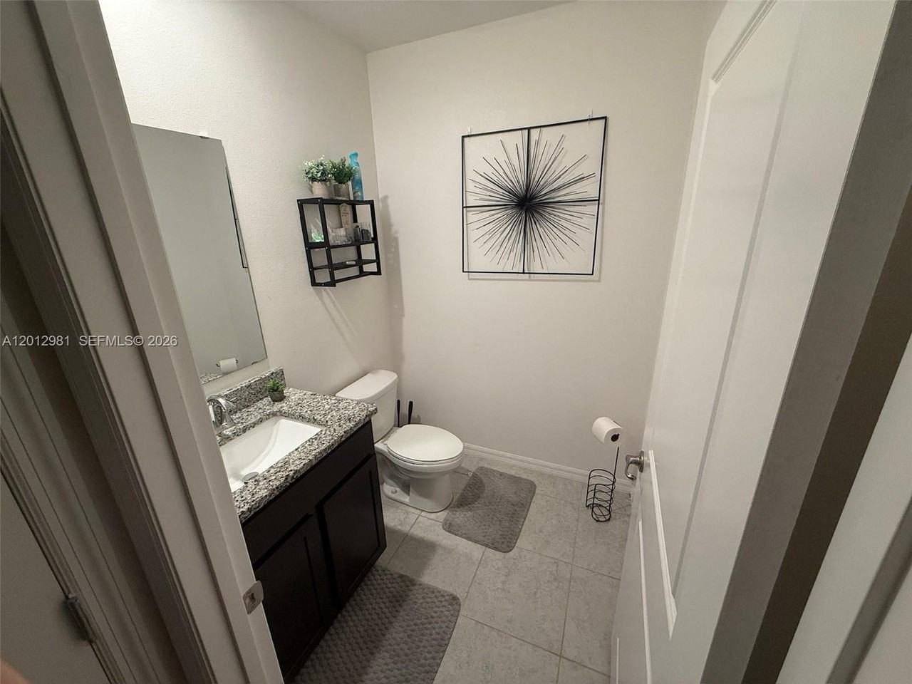1557 Sw Dycus Ave - Photo 5 of 16