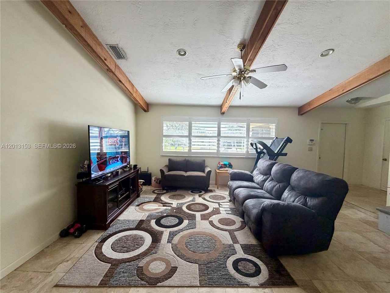 5501 Sw 118th Ave - Photo 4 of 10