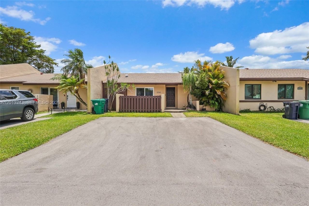 12340 Sw 115th Ter #0 - Photo 2 of 24