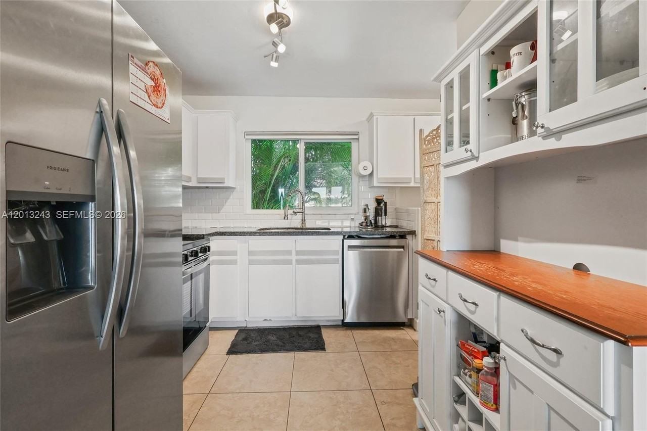 12340 Sw 115th Ter #0 - Photo 4 of 24