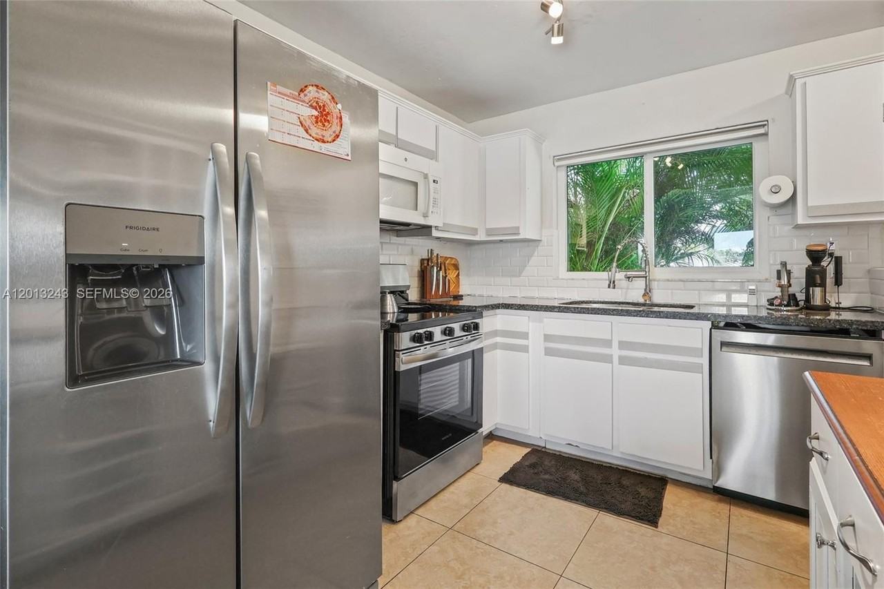 12340 Sw 115th Ter #0 - Photo 5 of 24