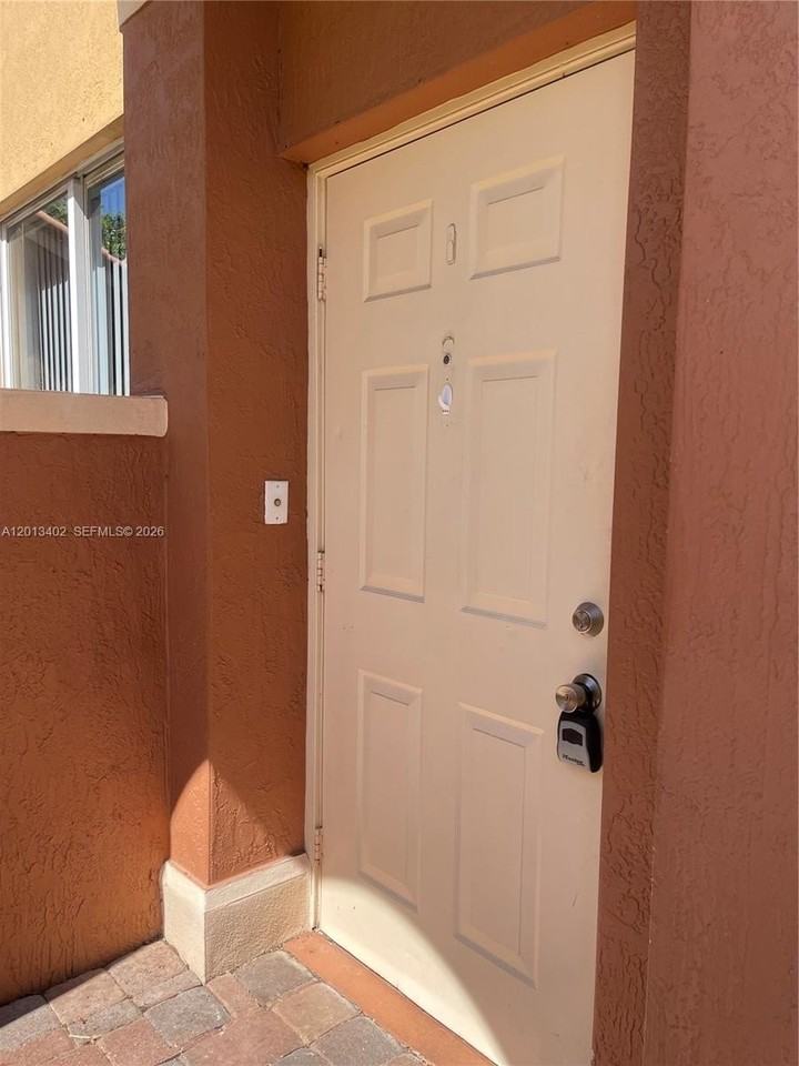 10666 Sw 7th St #2106 - Photo 3 of 22