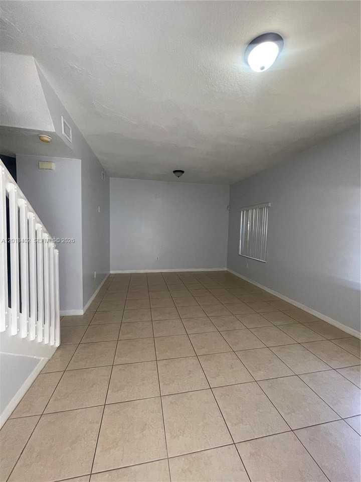 10666 Sw 7th St #2106 - Photo 5 of 22