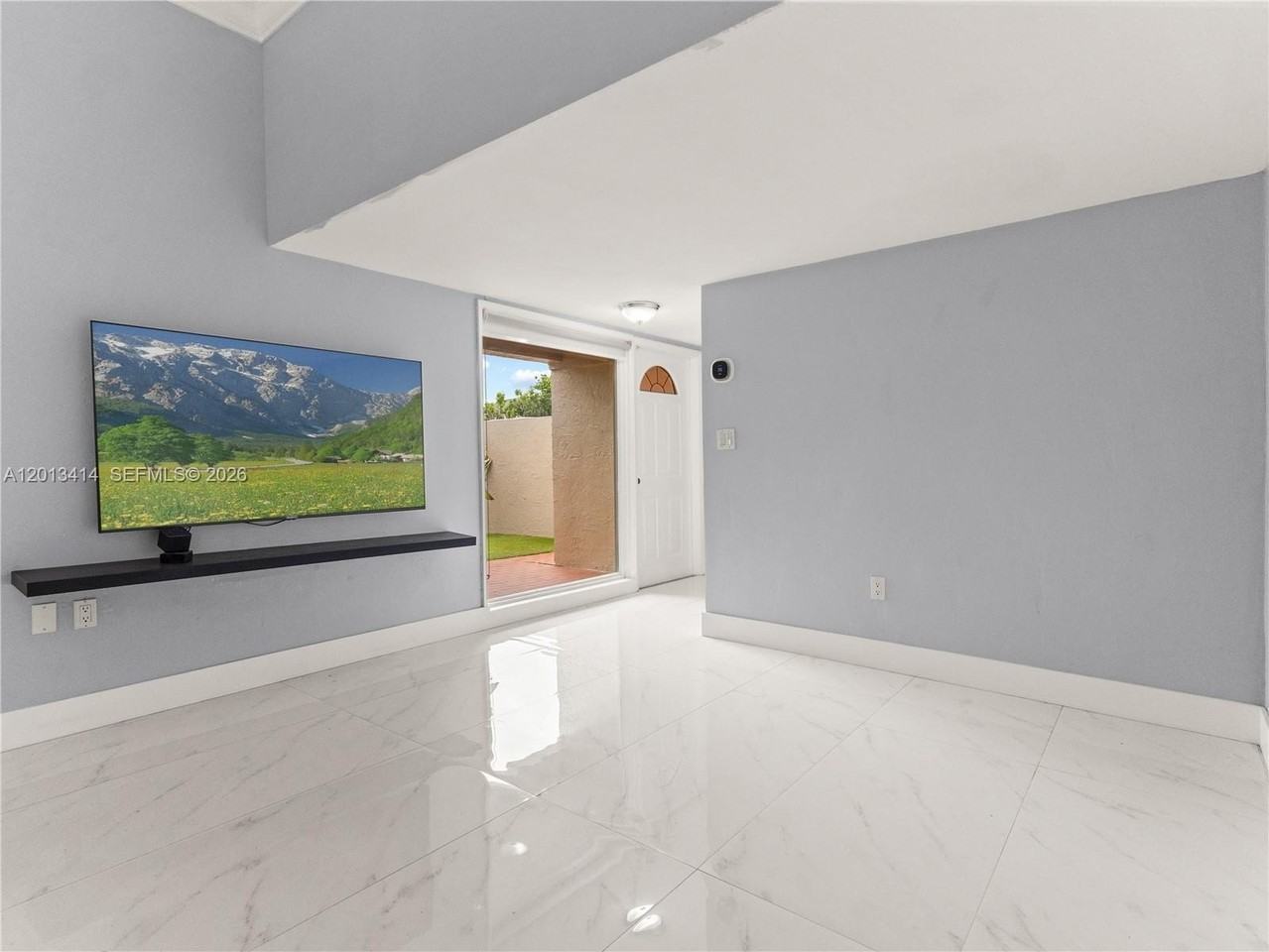 9133 Fontainebleau Blvd #8 - Photo 3 of 30