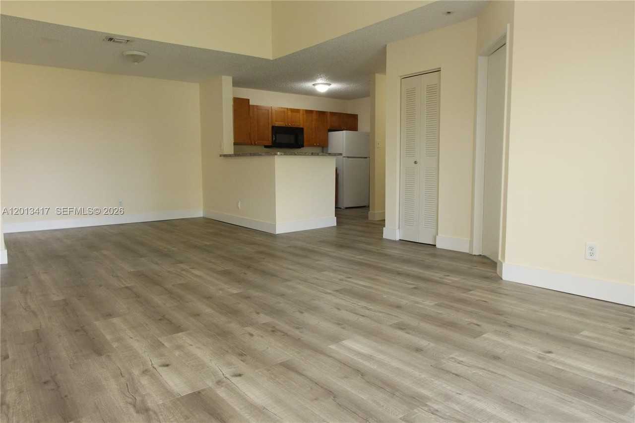 11211 W Atlantic Blvd #308 - Photo 5 of 34