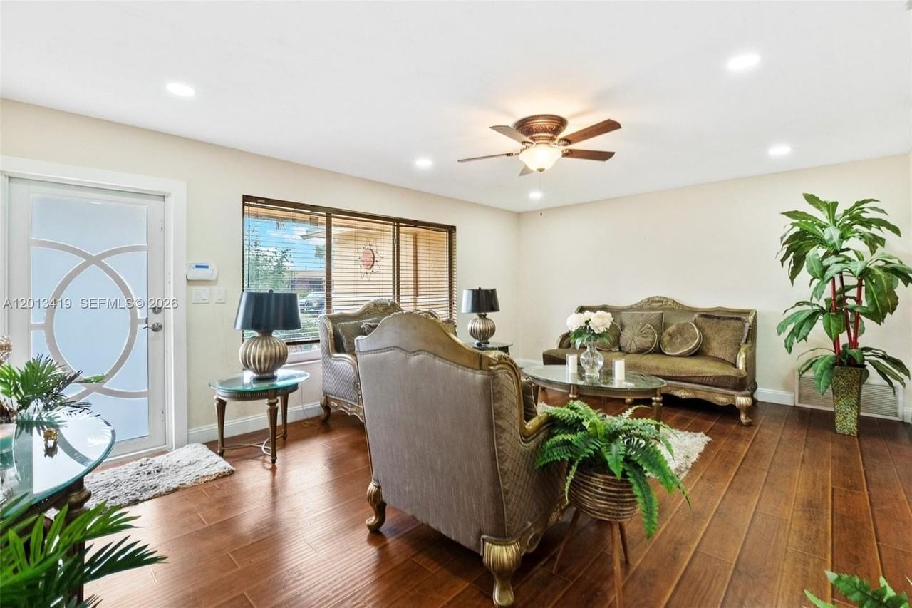 2251 Nw 87th Ave #2251 - Photo 4 of 19