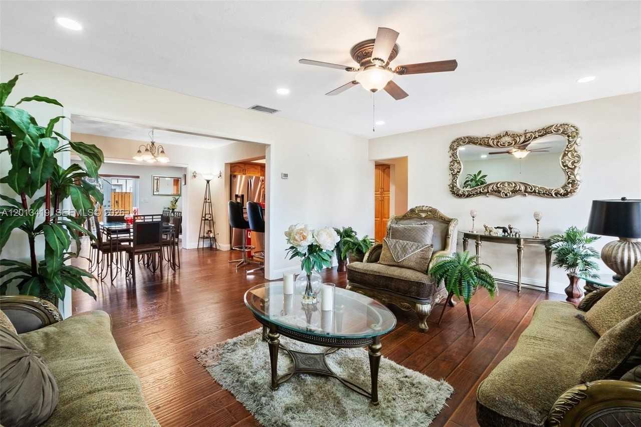 2251 Nw 87th Ave #2251 - Photo 5 of 19