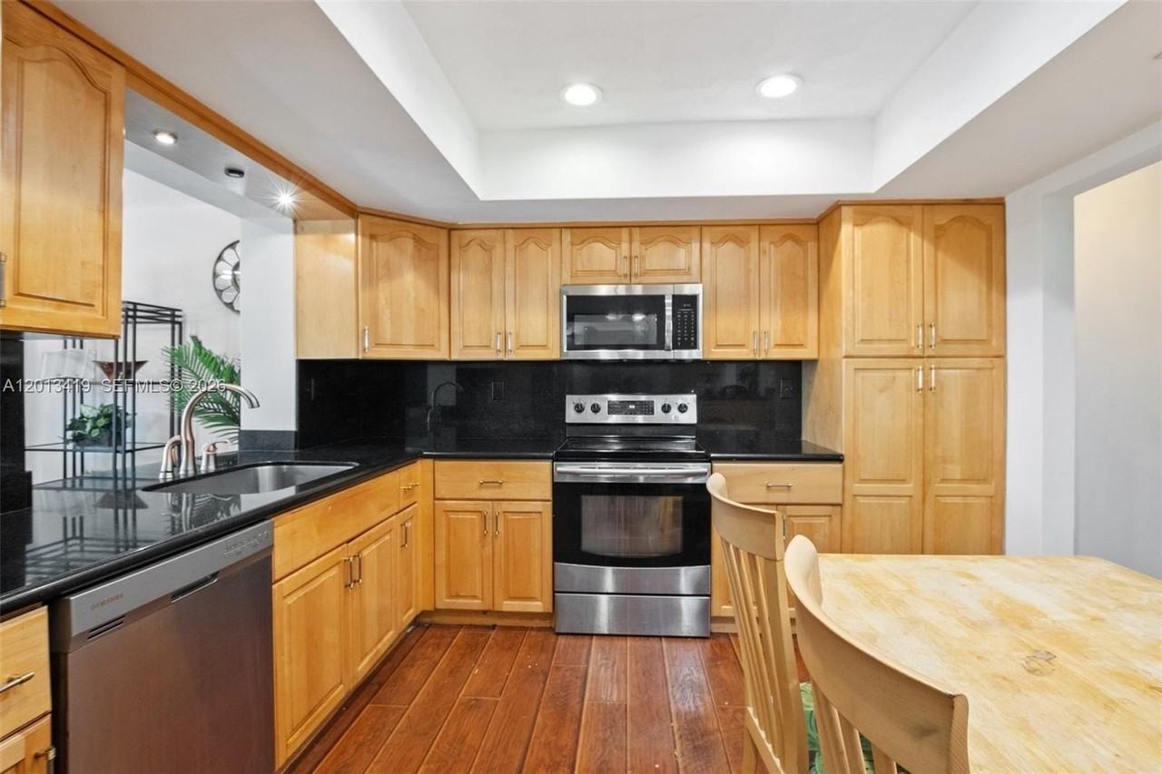 2251 Nw 87th Ave #2251 - Photo 7 of 19