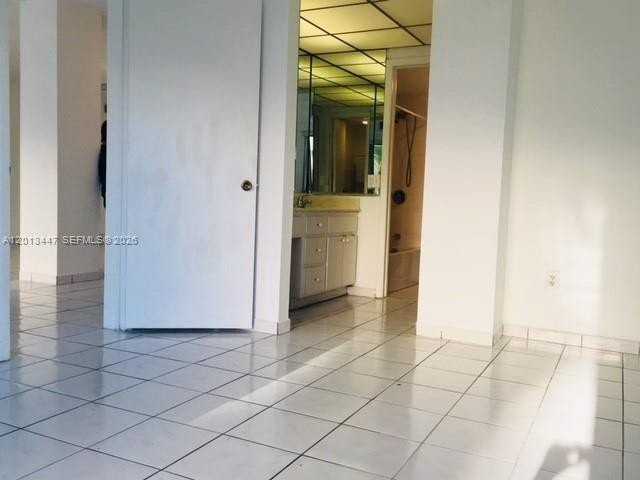 77 Crandon Blvd #2E - Photo 5 of 11