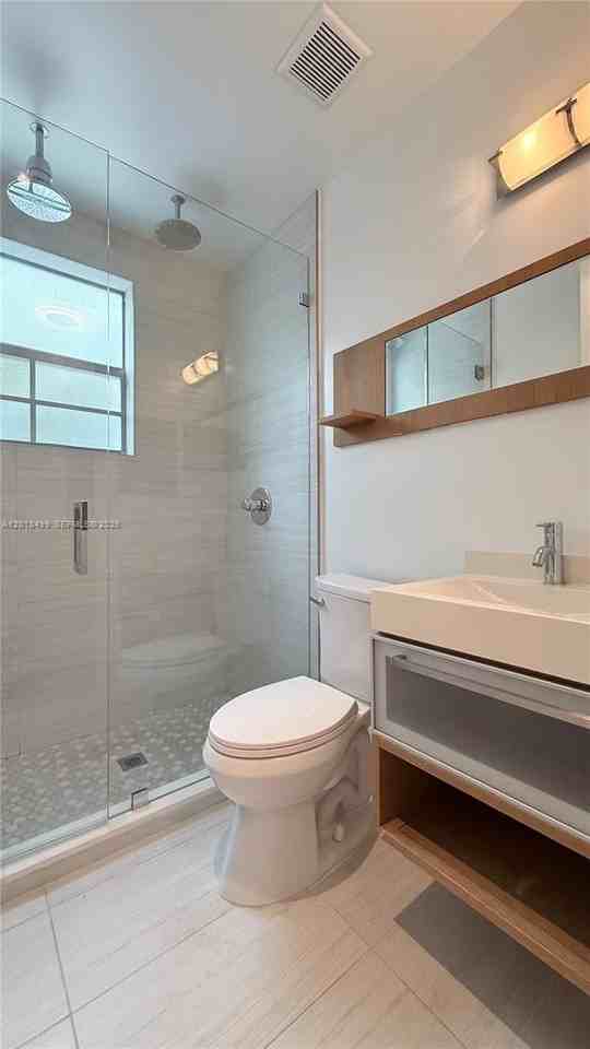 2031 Meridian Ave #3 - Photo 7 of 21