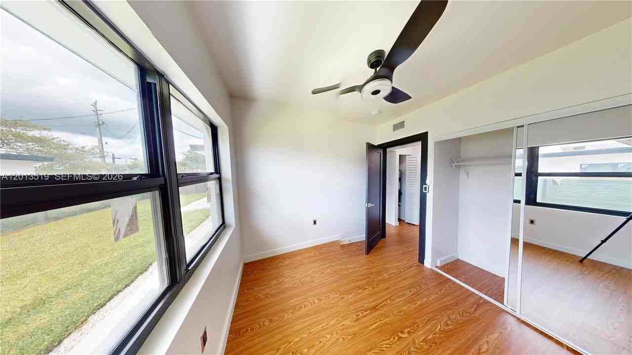 516 Nw 2nd Ave #2 - Photo 5 of 10