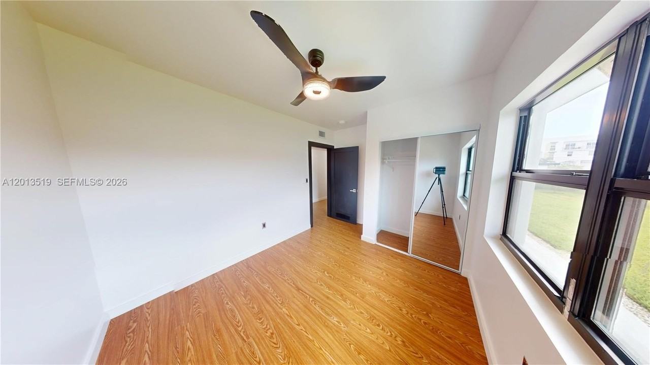 516 Nw 2nd Ave #2 - Photo 6 of 10