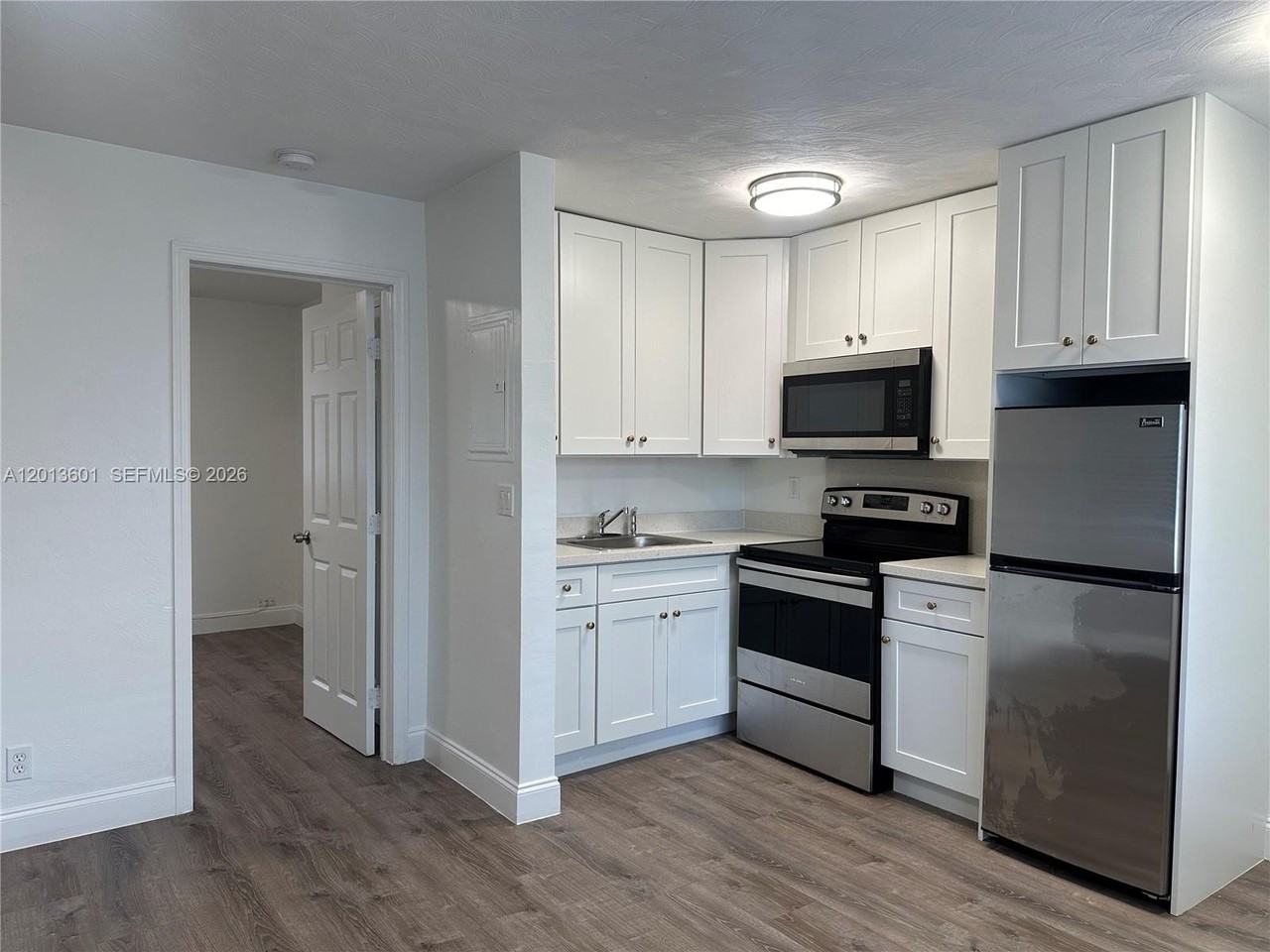 4246 Seagrape Dr #1 - Photo 2 of 23