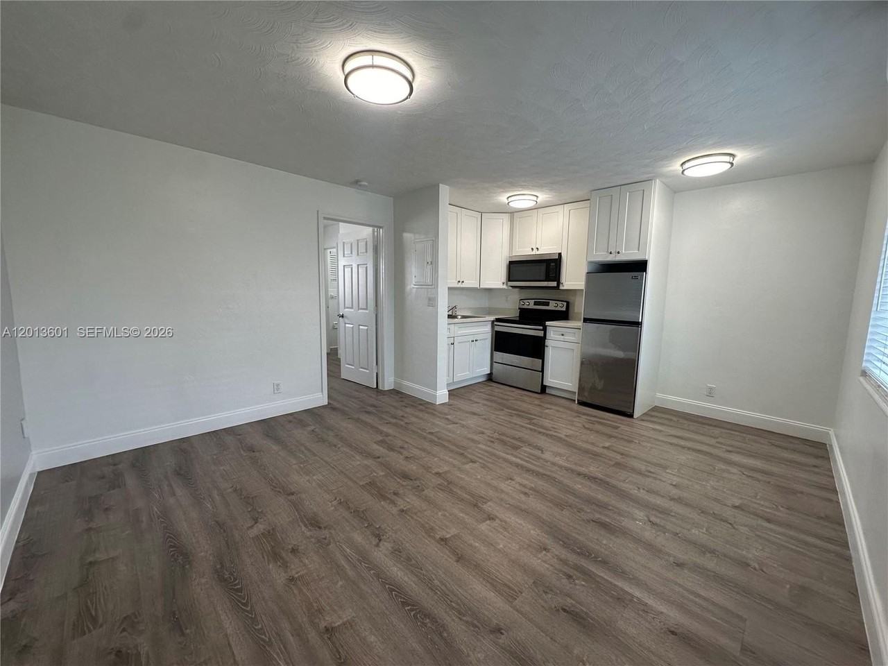 4246 Seagrape Dr #1 - Photo 3 of 23
