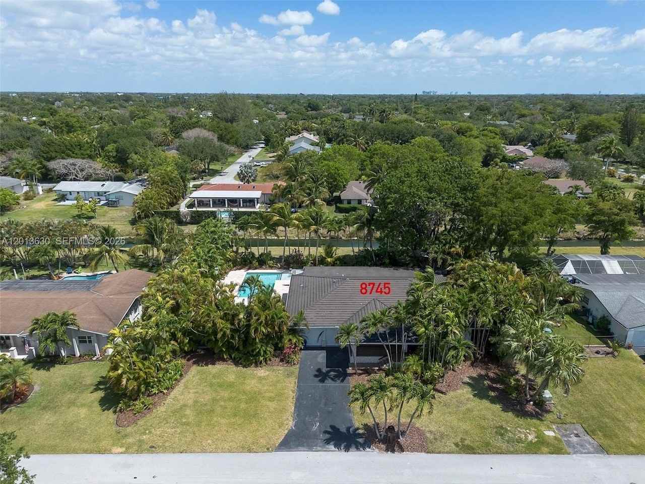 8745 Sw 182nd Ter - Photo 2 of 50