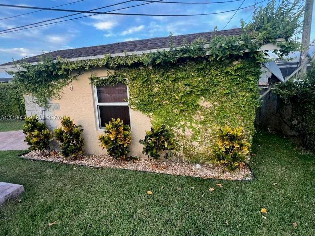 15025 Monroe St #B - Photo 2 of 11