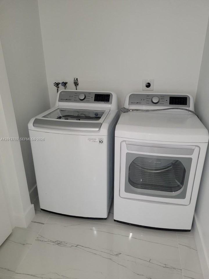 12686 Nw 11th St - Photo 7 of 13