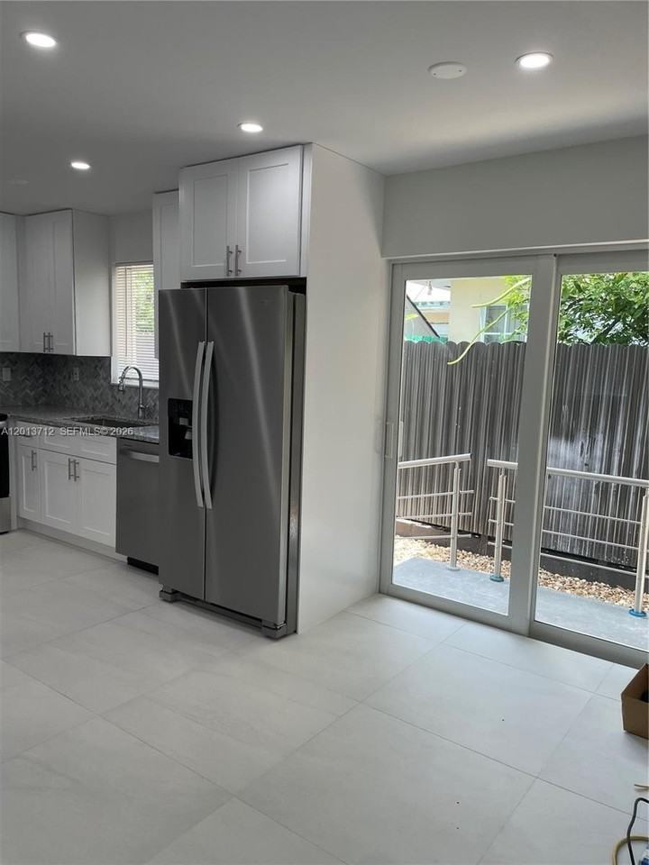 6820 Sw 13th Ter #6820 - Photo 6 of 26