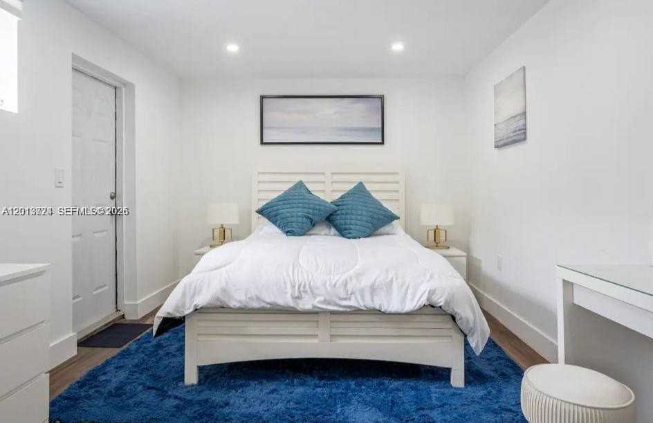 2242 Taft St #NA - Photo 6 of 16